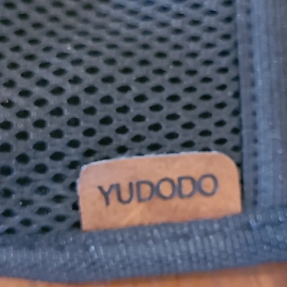 Yudodo Dog / pet sling carrier Like New Hot pink and black